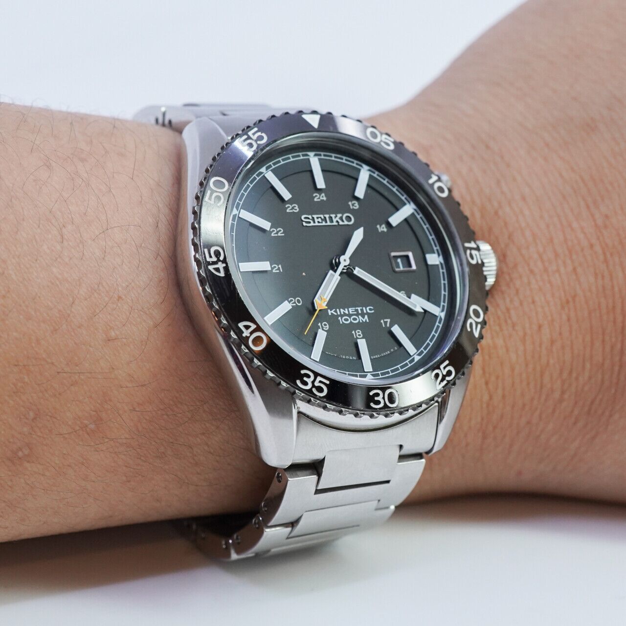 SEIKO KINETIC 腕時計 ブラック Seiko Kinetic Black & Gold Watch With Date C.1995 - Etsy